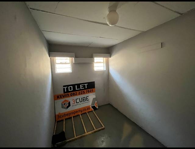 378M² WAREHOUSE TO LET IN SEBENZA